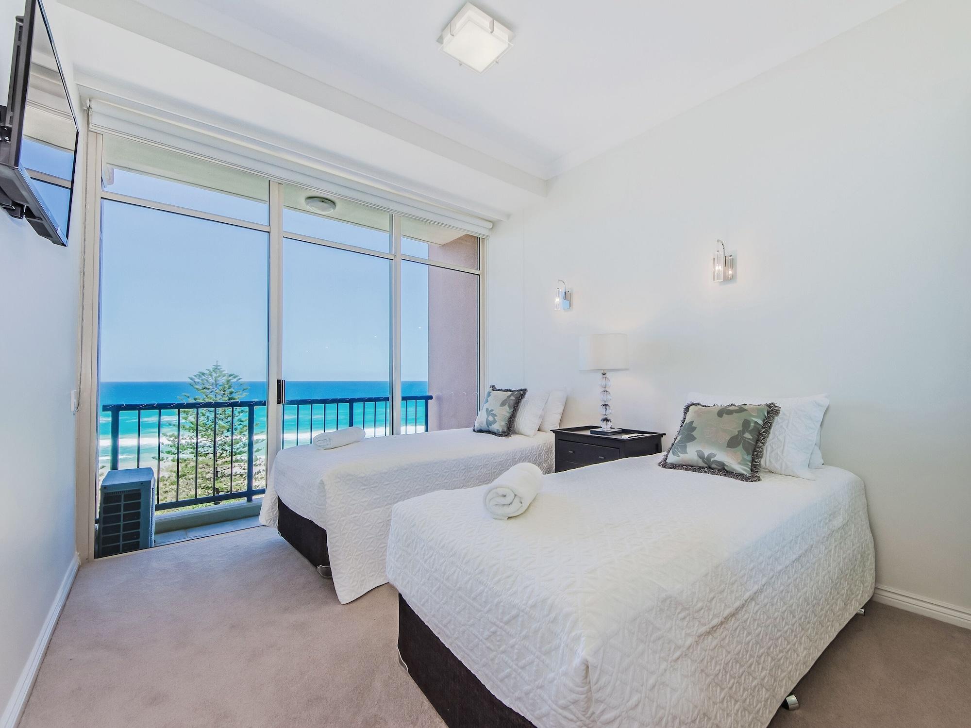 Oceana On Broadbeach Exterior photo
