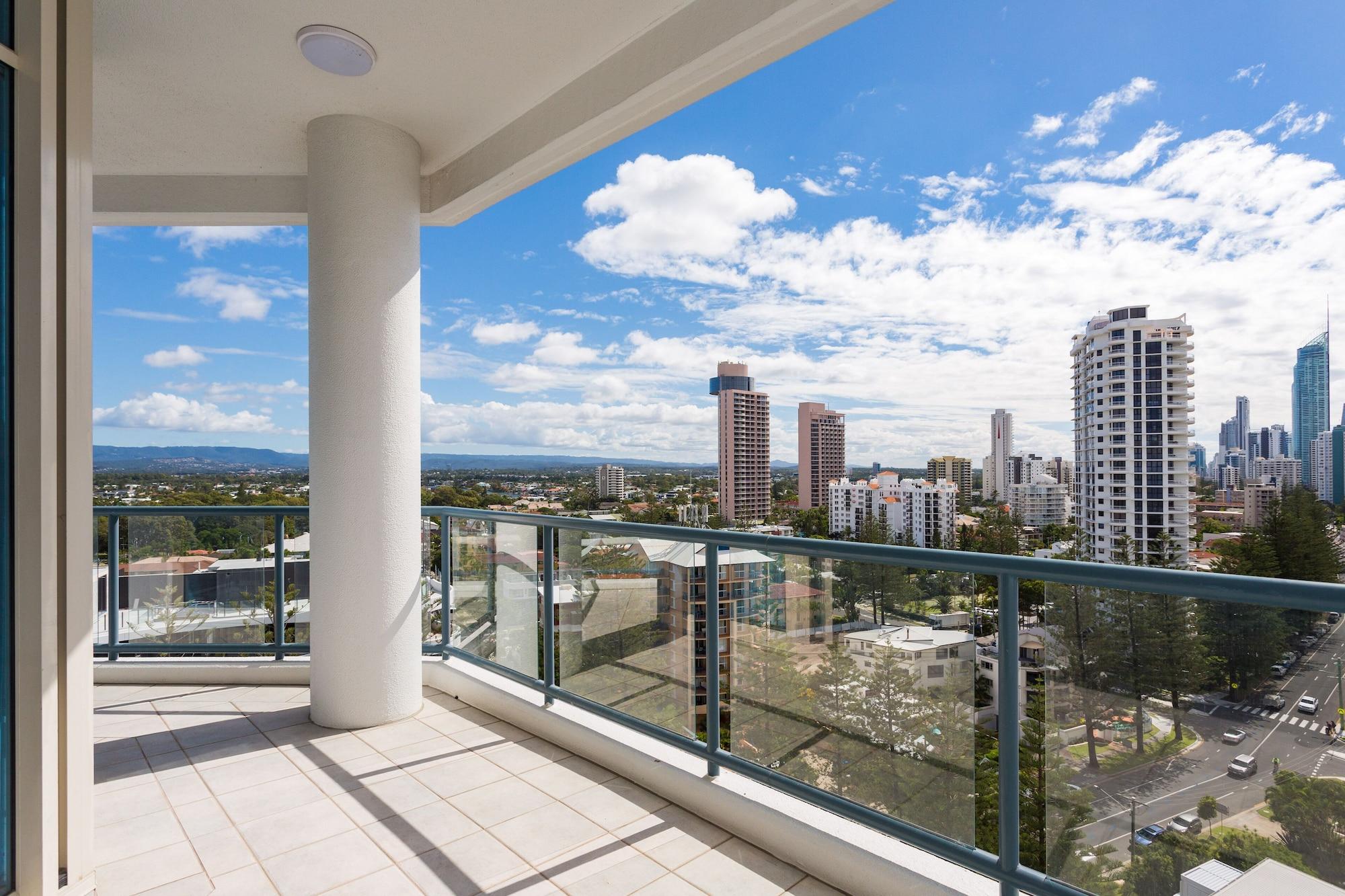 Oceana On Broadbeach Exterior photo
