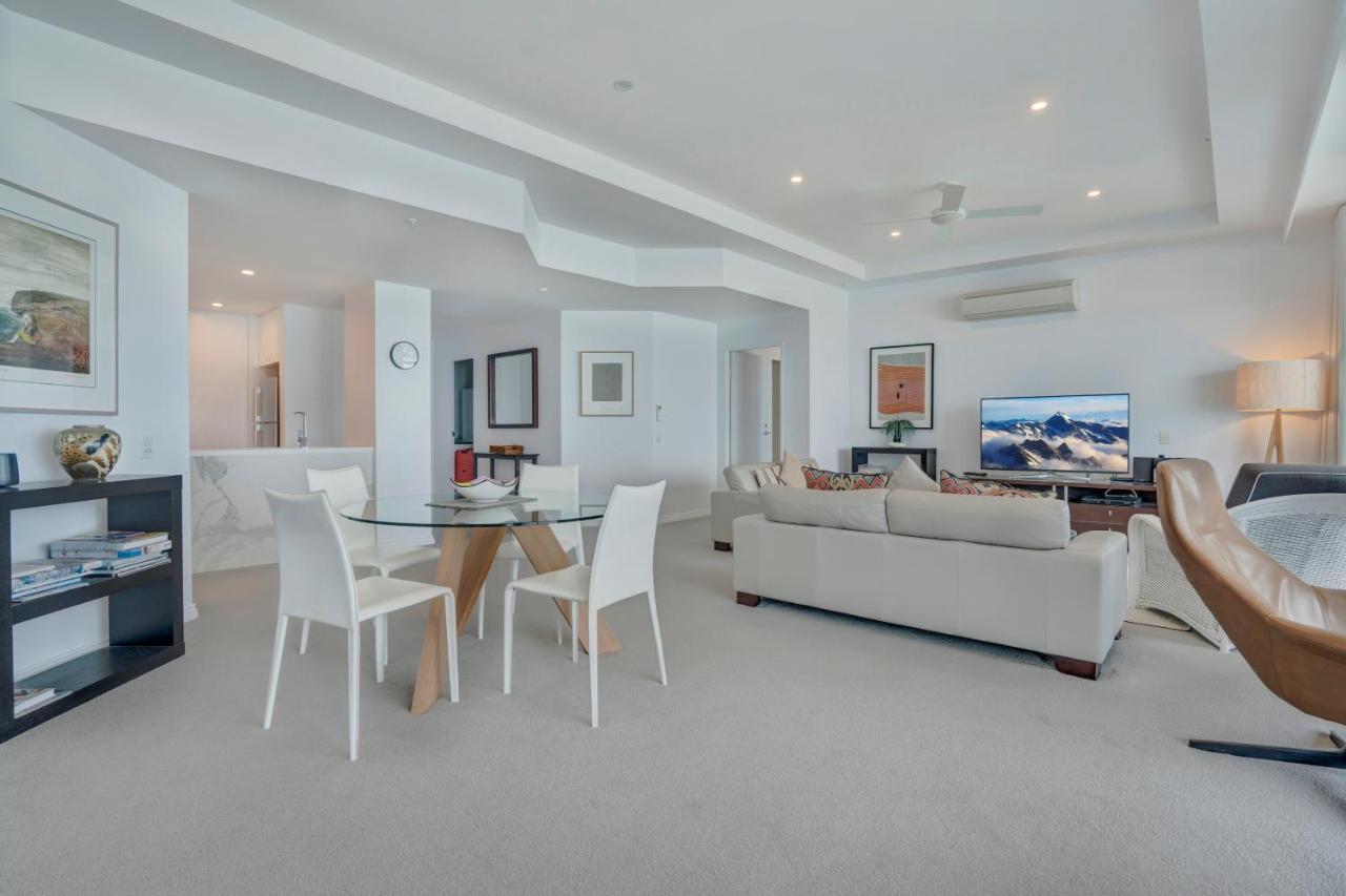 Oceana On Broadbeach Exterior photo
