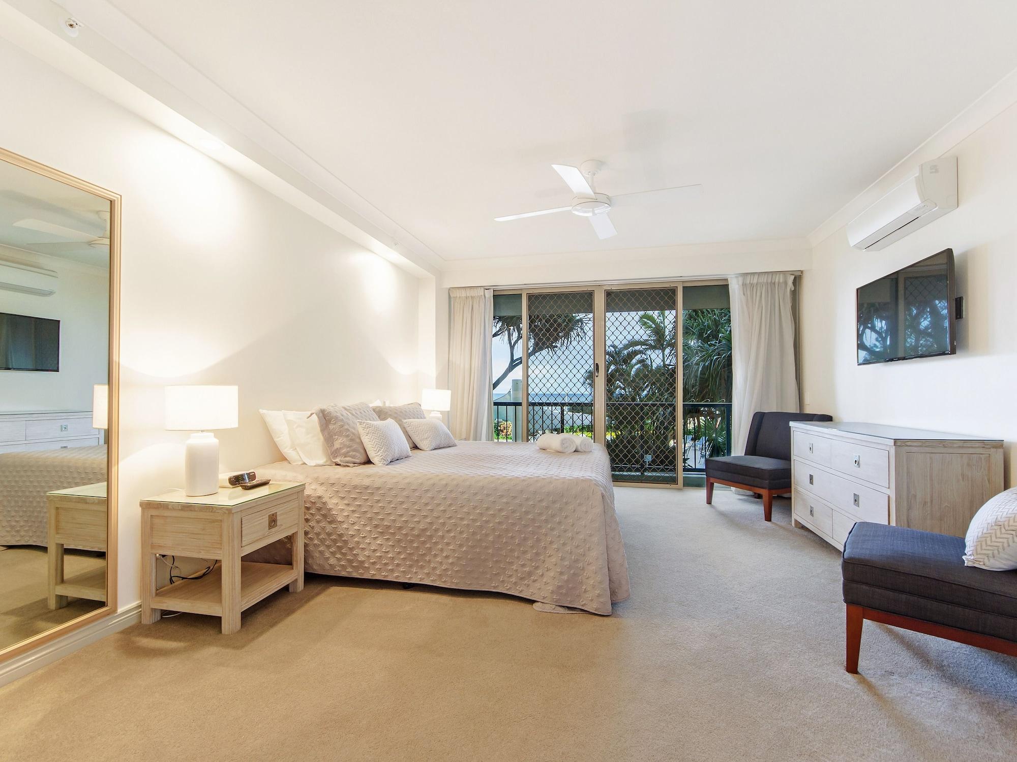 Oceana On Broadbeach Exterior photo