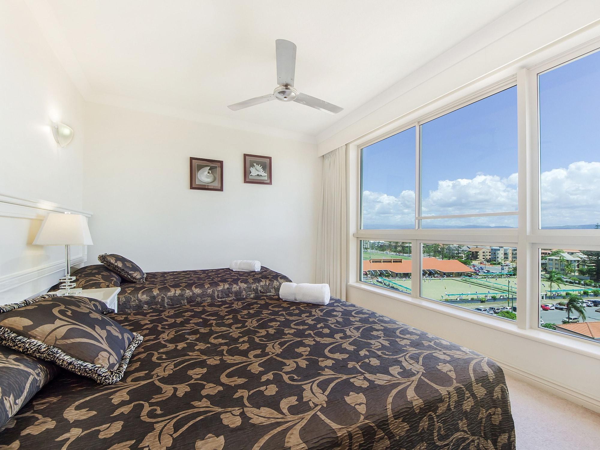 Oceana On Broadbeach Exterior photo