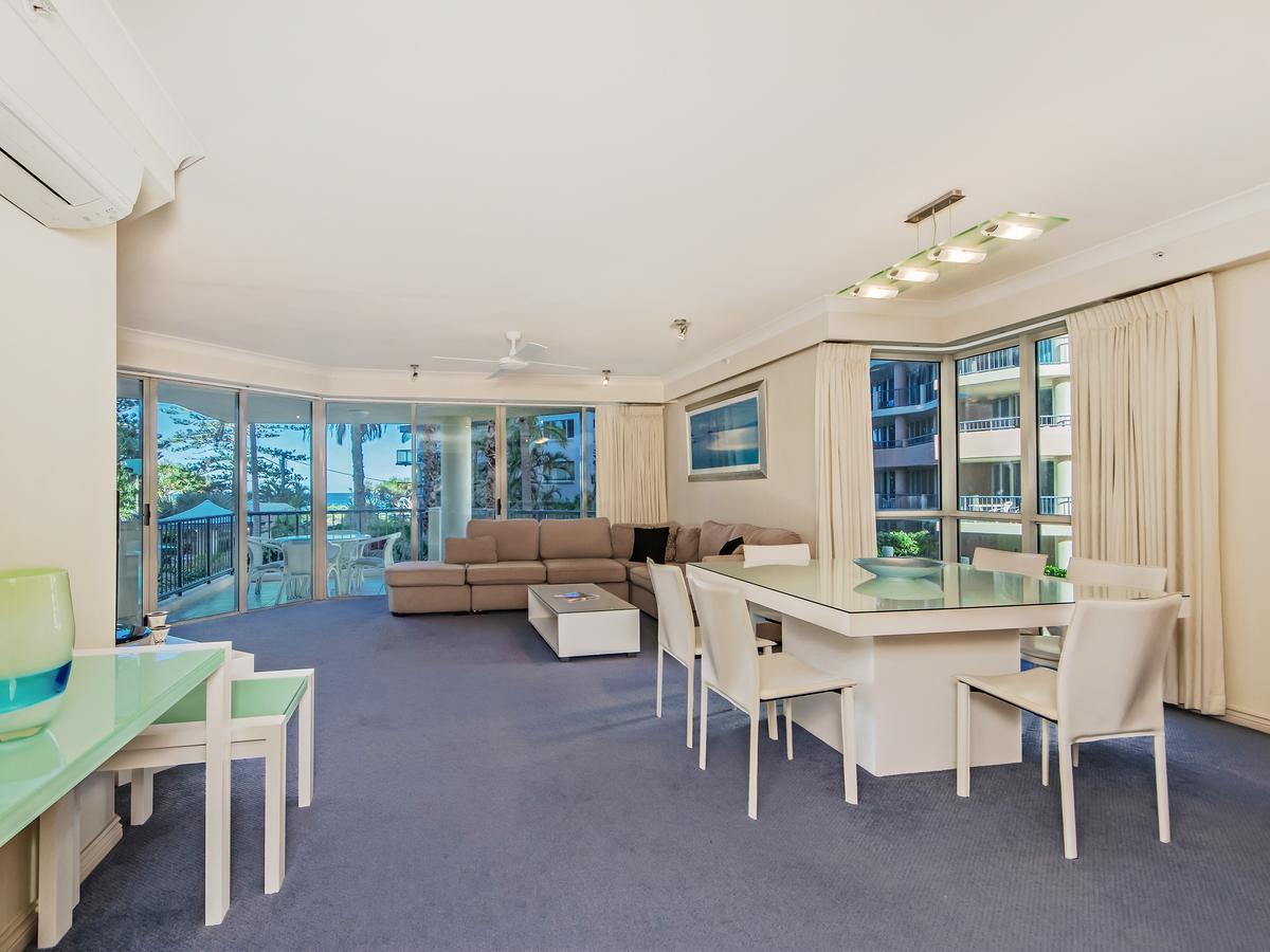 Oceana On Broadbeach Exterior photo