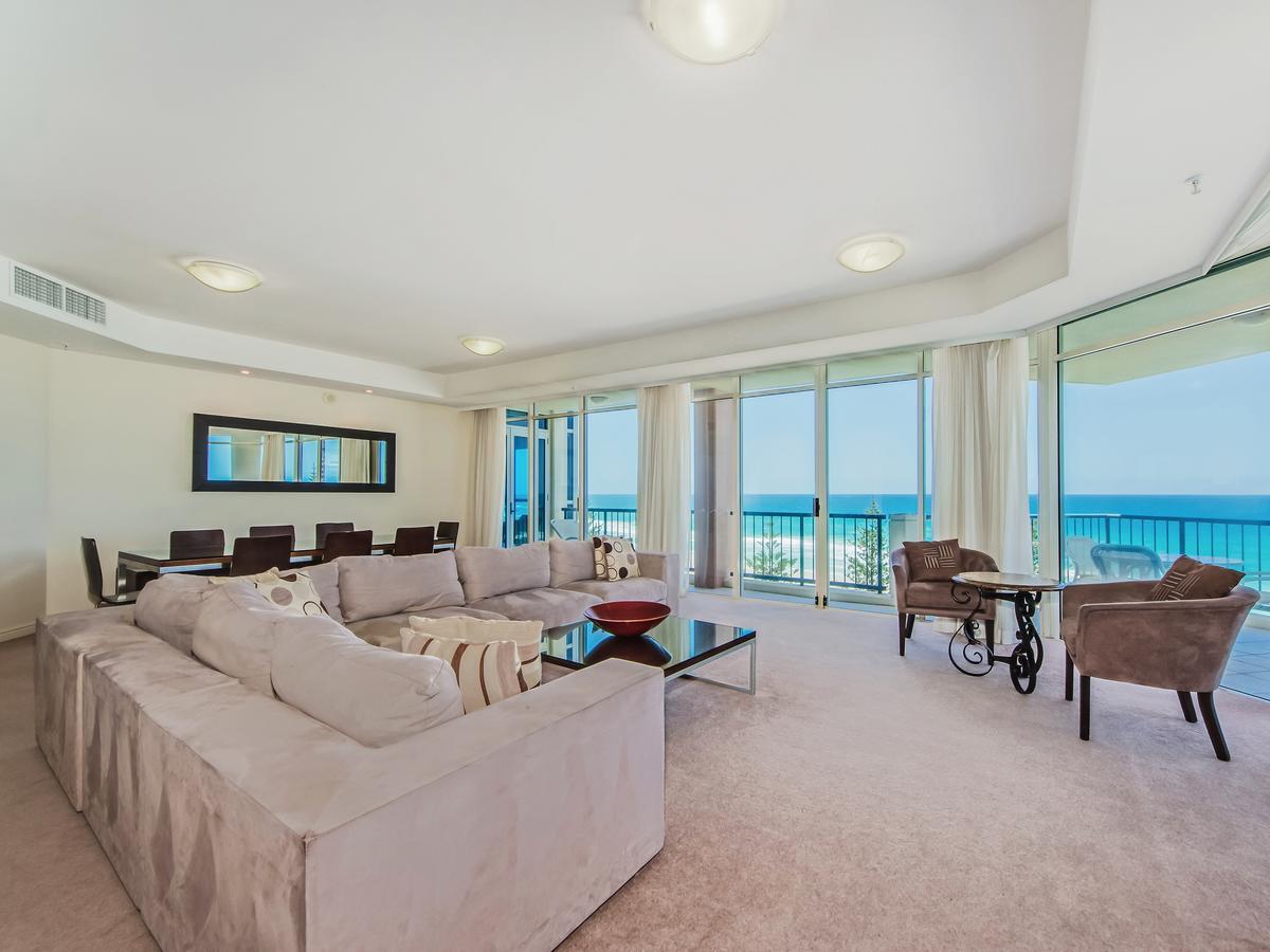 Oceana On Broadbeach Exterior photo