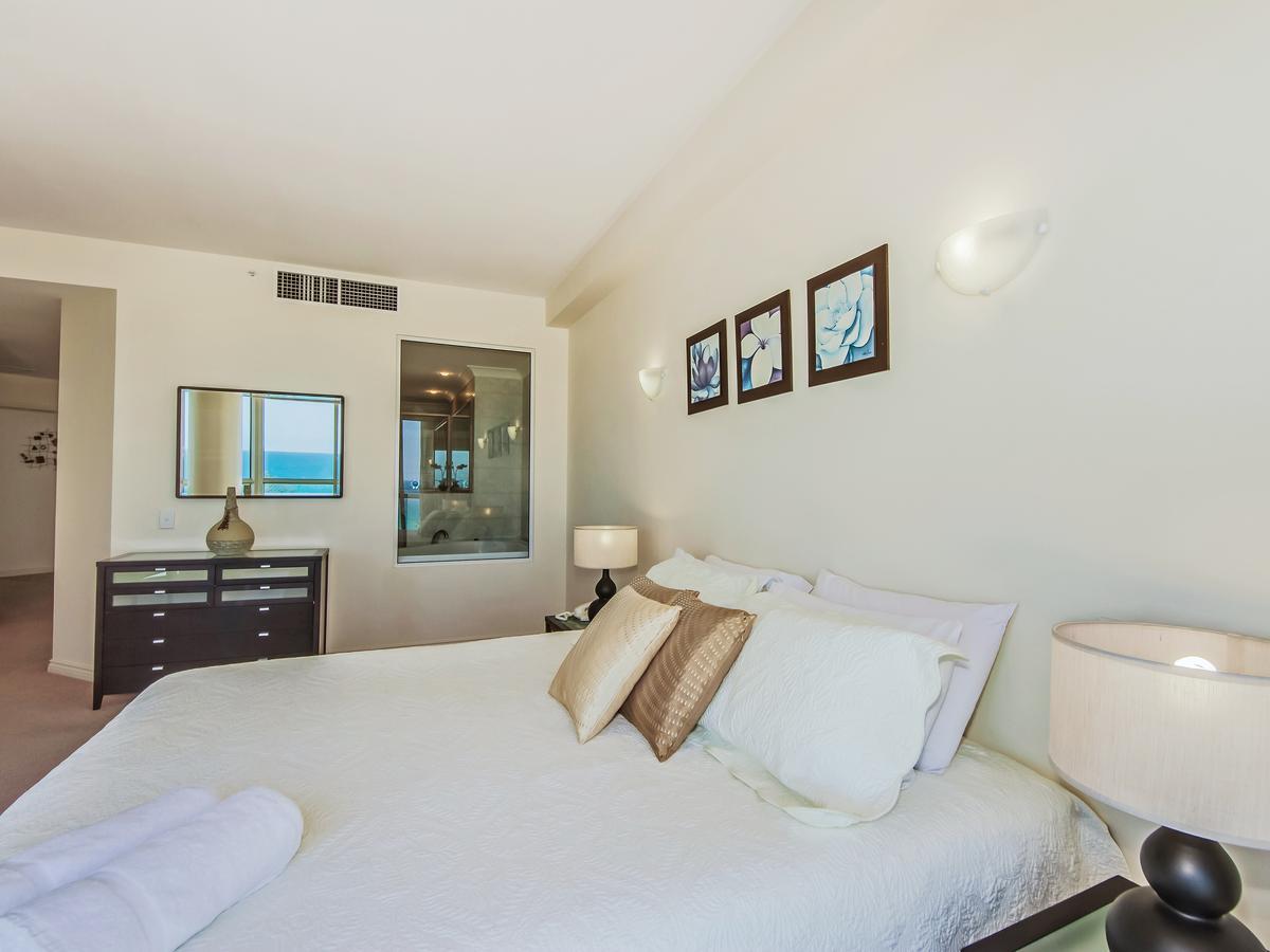 Oceana On Broadbeach Exterior photo